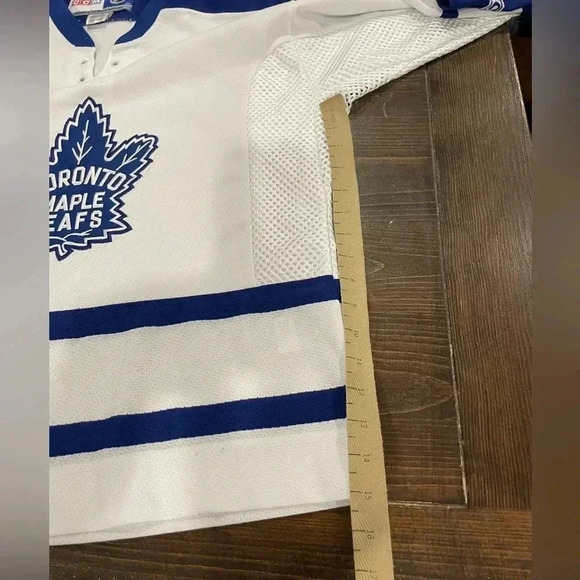 Toronto Maple Leafs CCM Air Knit NHL Hockey Jersey - Picture 7 of 8